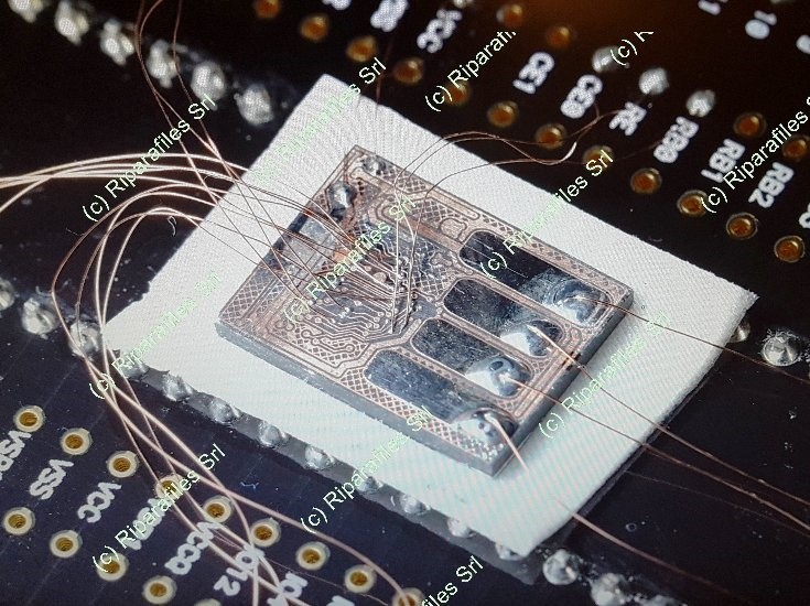 Wire bonding su microchip per il recupero dati